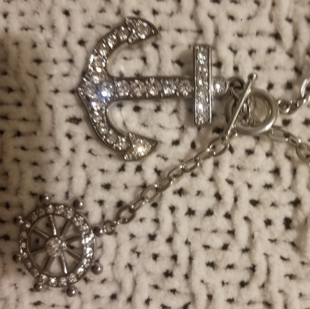 Anchor necklace